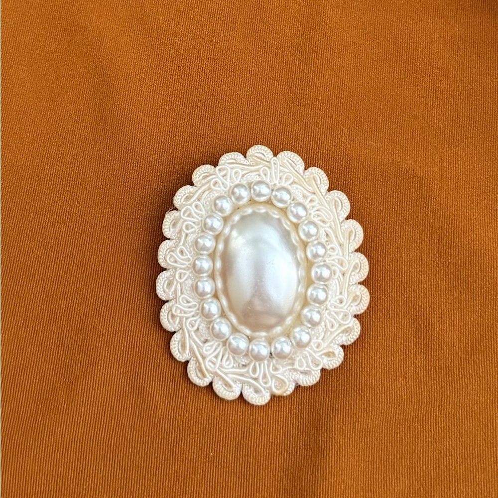 Elegant Cream Brooch with Pearl Accent Victorian classic romantic old money
